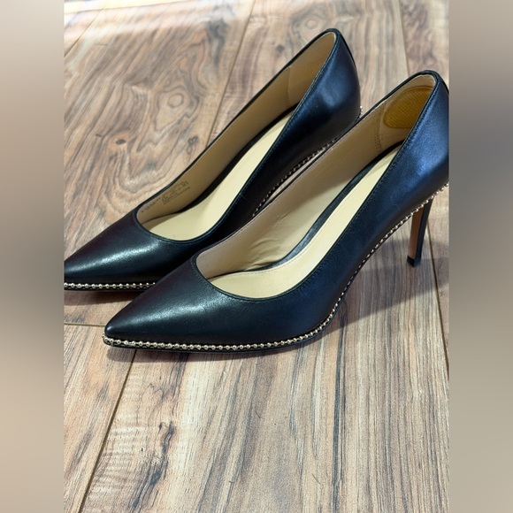 Coach 85mm Waverly Samantha pumps in black leather with beadchain detailing - Picture 4 of 13